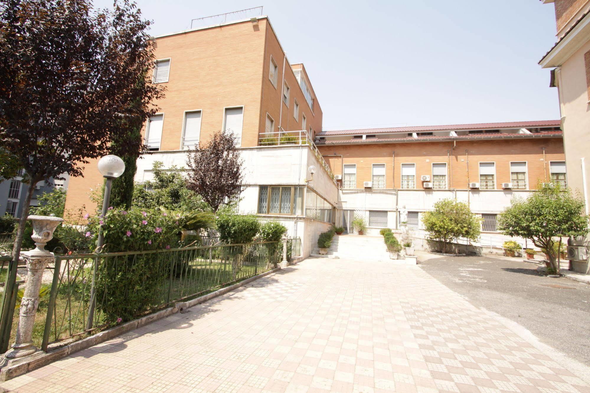 Casa Per Ferie Margherita Diomira Hotel Roma Exterior foto